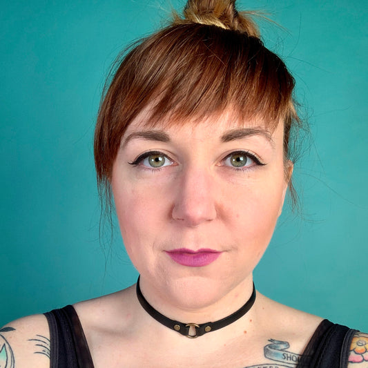 Tiny Tiny Tiny Leather Collar